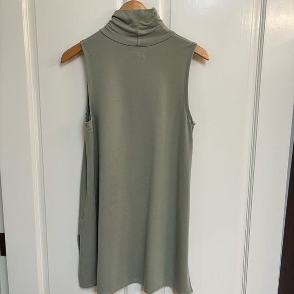 Garnet Hill Tunic Top Sleeveless size Small - Picture 2 of 5